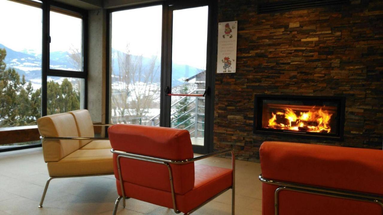 Alberg La Bruna Bellver De Cerdanya Luaran gambar